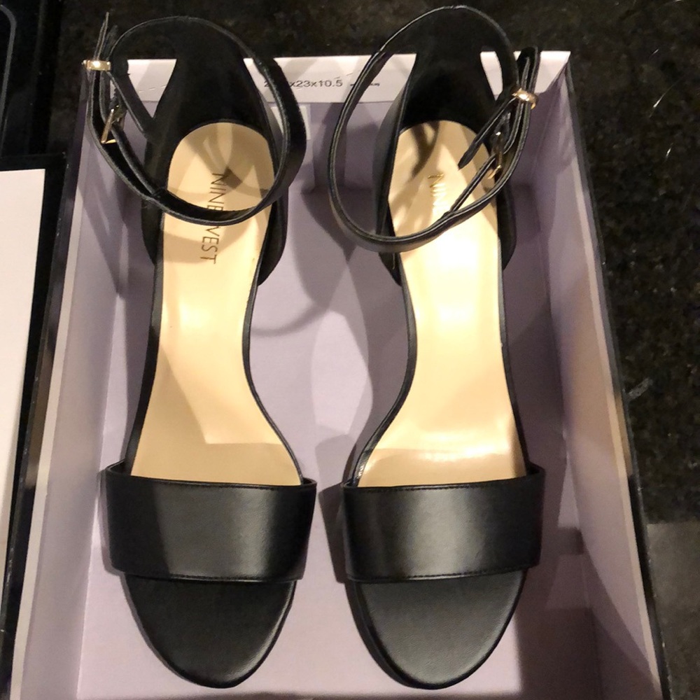 Never Been Worn- Nine West Mana Ankle Strap Sandals